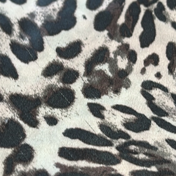 Victoria’s Secret gray/white cheetah print pajama top. Button front.Size Small. - Picture 13 of 14